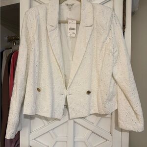 Versona White Lace Blazer
